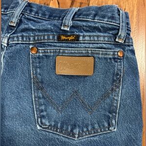 WRANGLER Men Classic Blue Denim Jeans 33”
